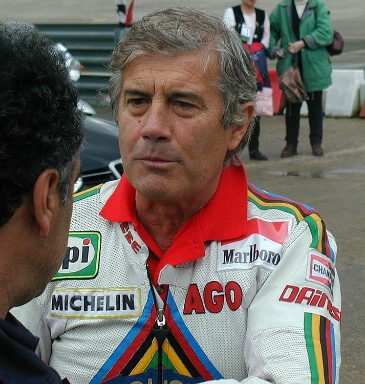 800px-Giacomo_Agostini_(2003).jpg